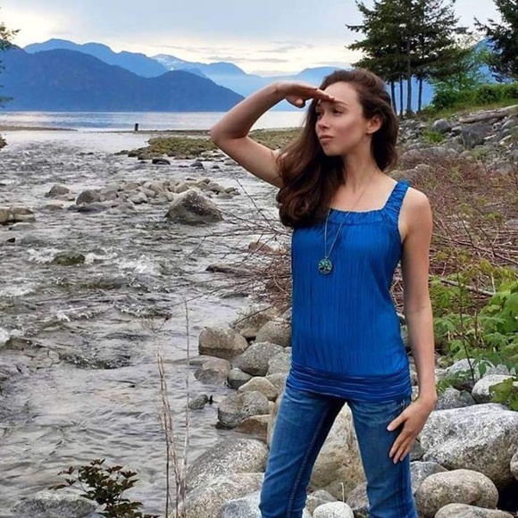 Meet your Posher, Christi - Picture 2 of 4